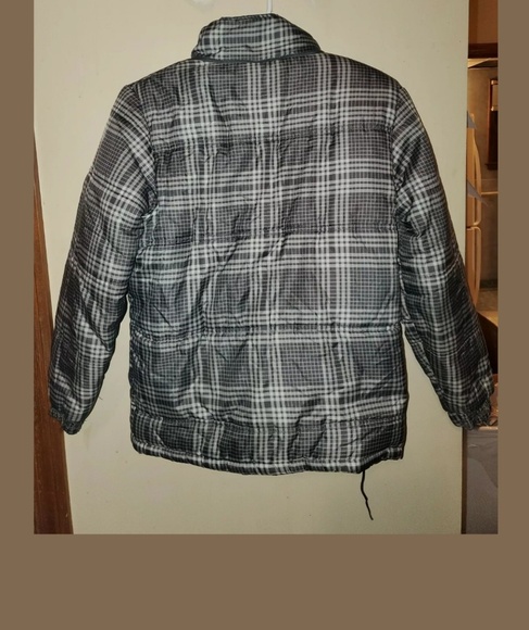 Calvin Klein Boys Fleece Lined Puffer Coat Winter Coat Gray & Black Plaid Medium - Picture 6 of 8